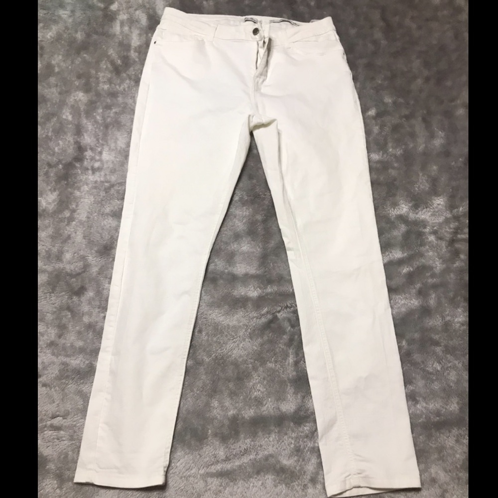 White jeans !!